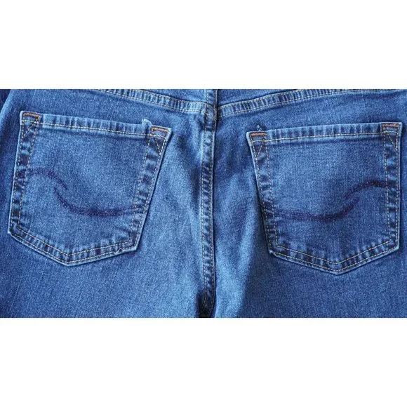 Signature by Levi Strauss Jeans Womens Size 8 Misses Medium At Waist Boot Cut St - Picture 4 of 12